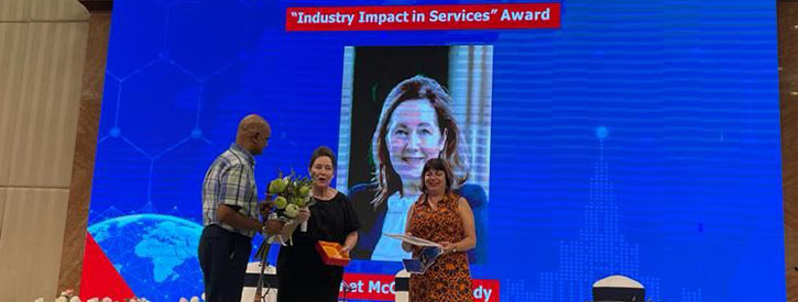 Professor Janet McColl-Kennedy being awarded the Bo Edvardsson Industry Impact in Services award