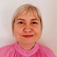 Associate Professor Lisa Hall