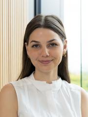 Ms Anna Black